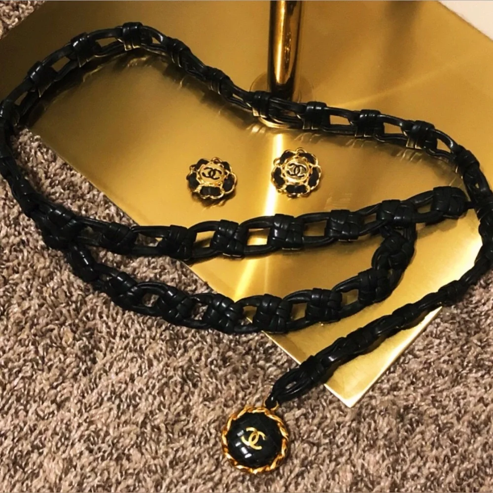 Chanel Haute Couture 1992 vintage leather belt